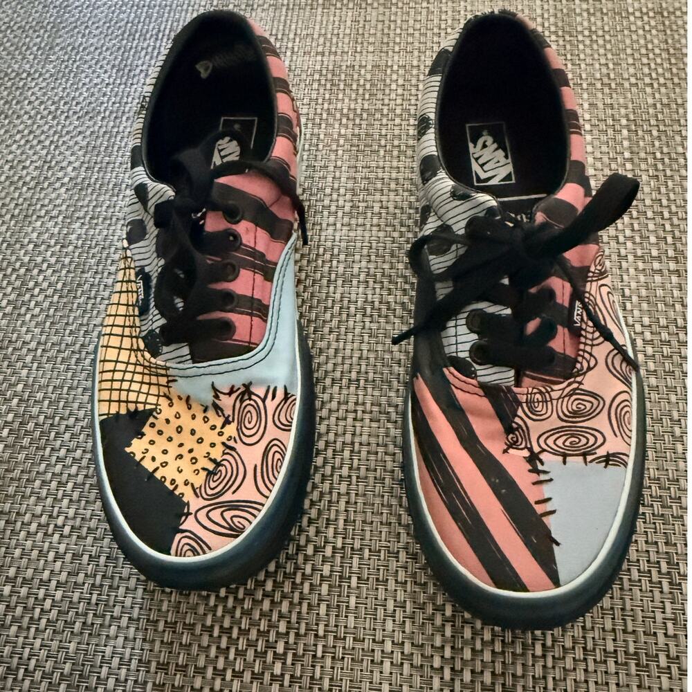 VANS x ERA x DISNEY The Nightmare Before Christmas Stack Shoe Jack Sally 7M/8.5W View 2